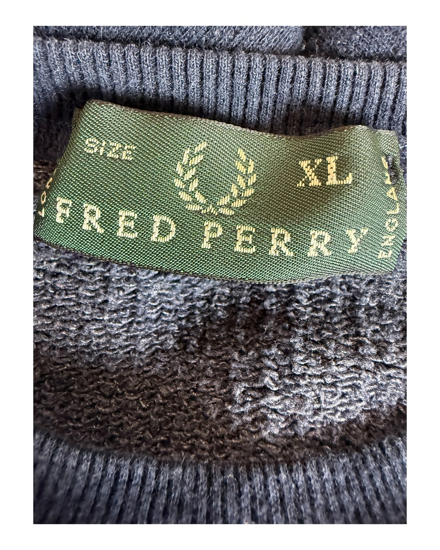 Fred Perry Pullover marineblau Größe XL